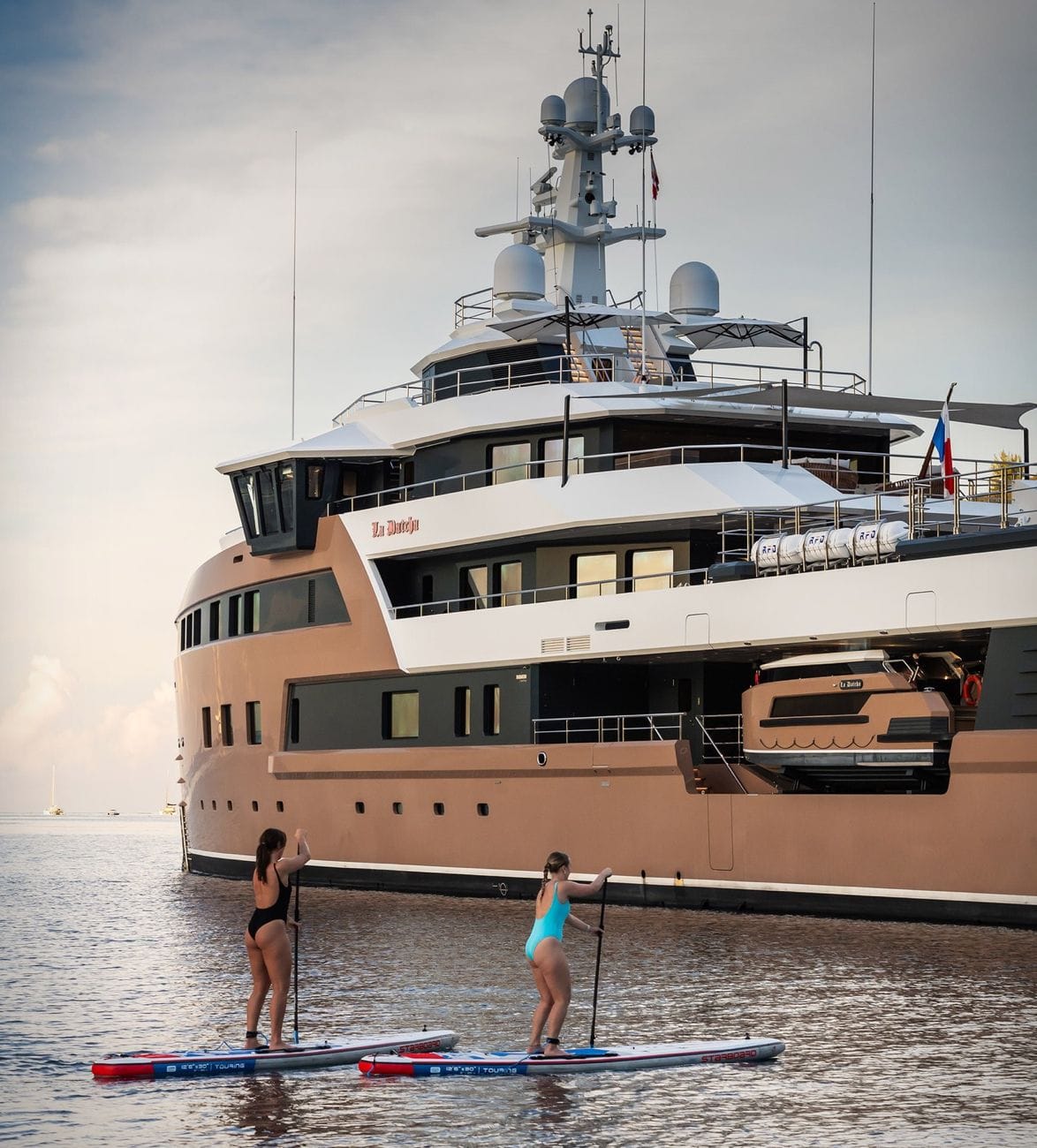 la-datcha-expedition-yacht-7c.jpg | Image
