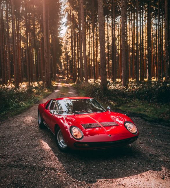 lamborghini-miura-sv-13.jpg