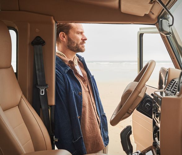 land-rover-classic-defender-v8-10.jpg