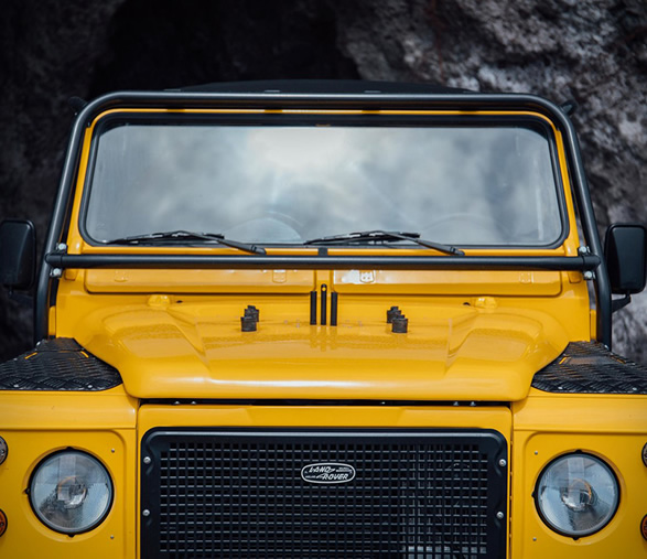 land-rover-d90-10.jpg