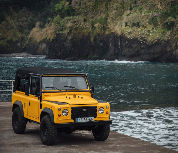land-rover-d90-9.jpg