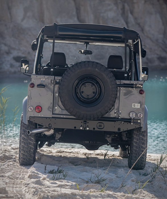 land-rover-d90-grey-4.jpg | Image