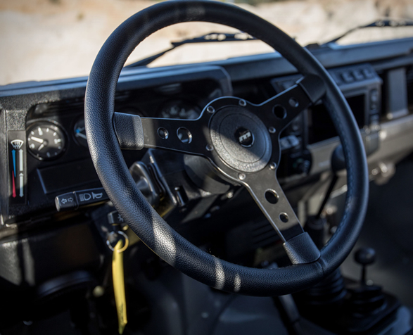 land-rover-d90-grey-7.jpg