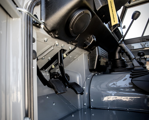 land-rover-d90-grey-8.jpg