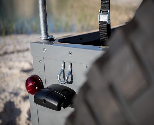 land-rover-d90-grey-9.jpg