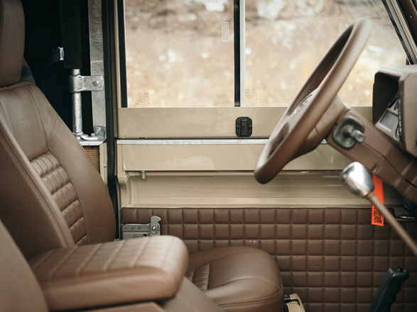 land-rover-d90-heritage-6.jpg
