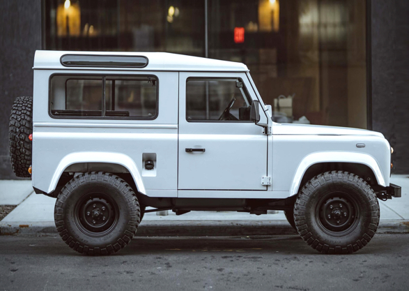 land-rover-defender-90-fuji-white-2.jpg | Image