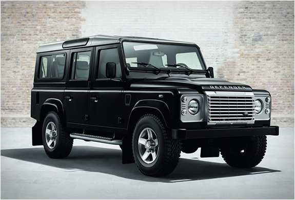 land-rover-defender-black-silver-pack-7.jpg