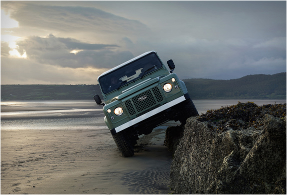 land-rover-defender-celebration-series-11.jpg