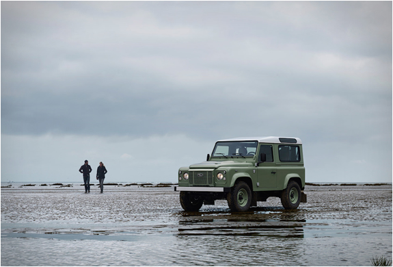 land-rover-defender-celebration-series-13.jpg