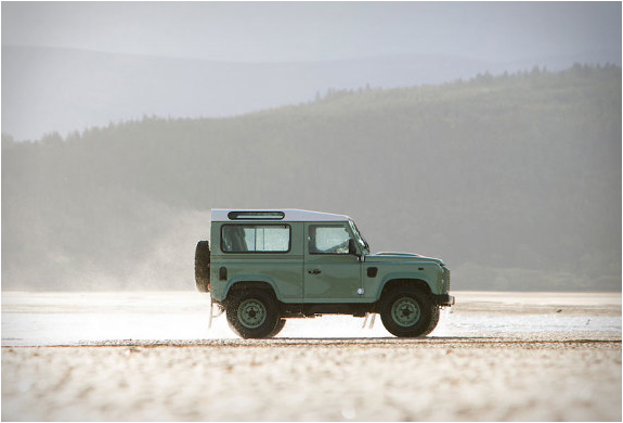 land-rover-defender-celebration-series-15.jpg
