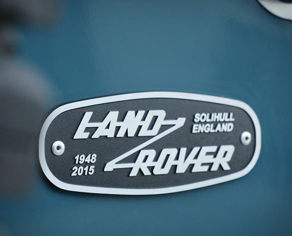 land-rover-defender-heritage-15.jpg