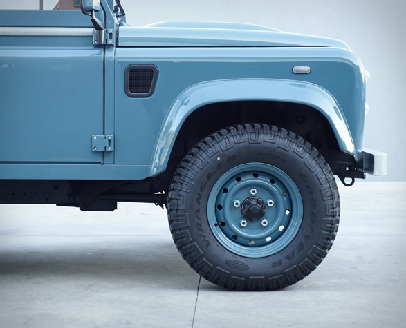 land-rover-defender-heritage-9.jpg