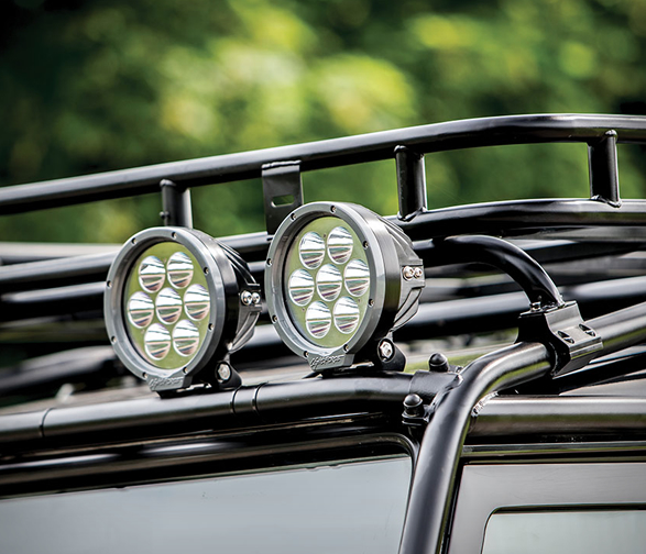 land-rover-defender-svx-spectre-10.jpg