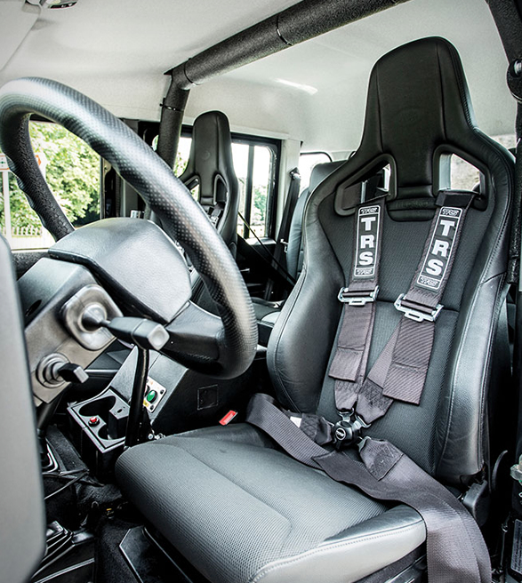 land-rover-defender-svx-spectre-9.jpg