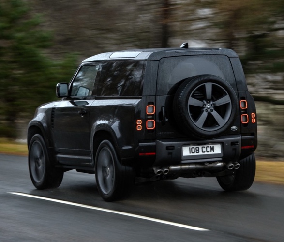 land-rover-defender-v8-8.jpg