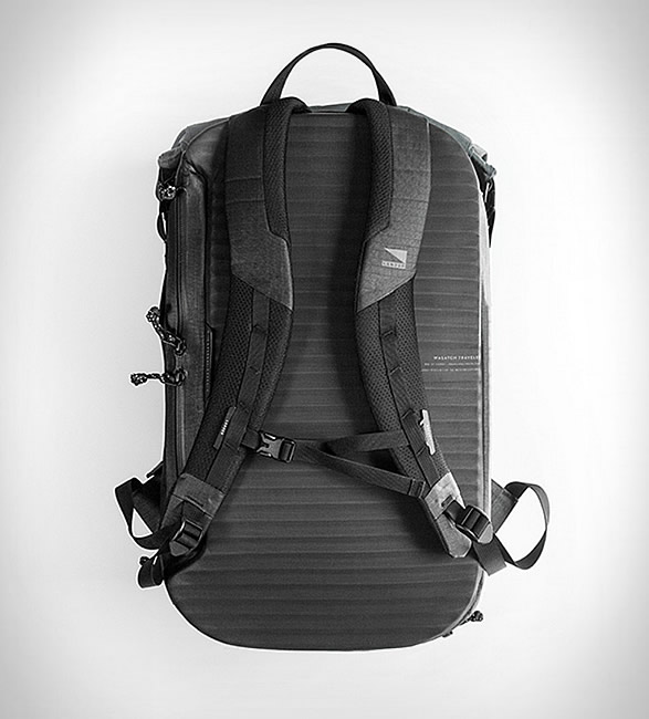 lander-bags-4.jpg | Image