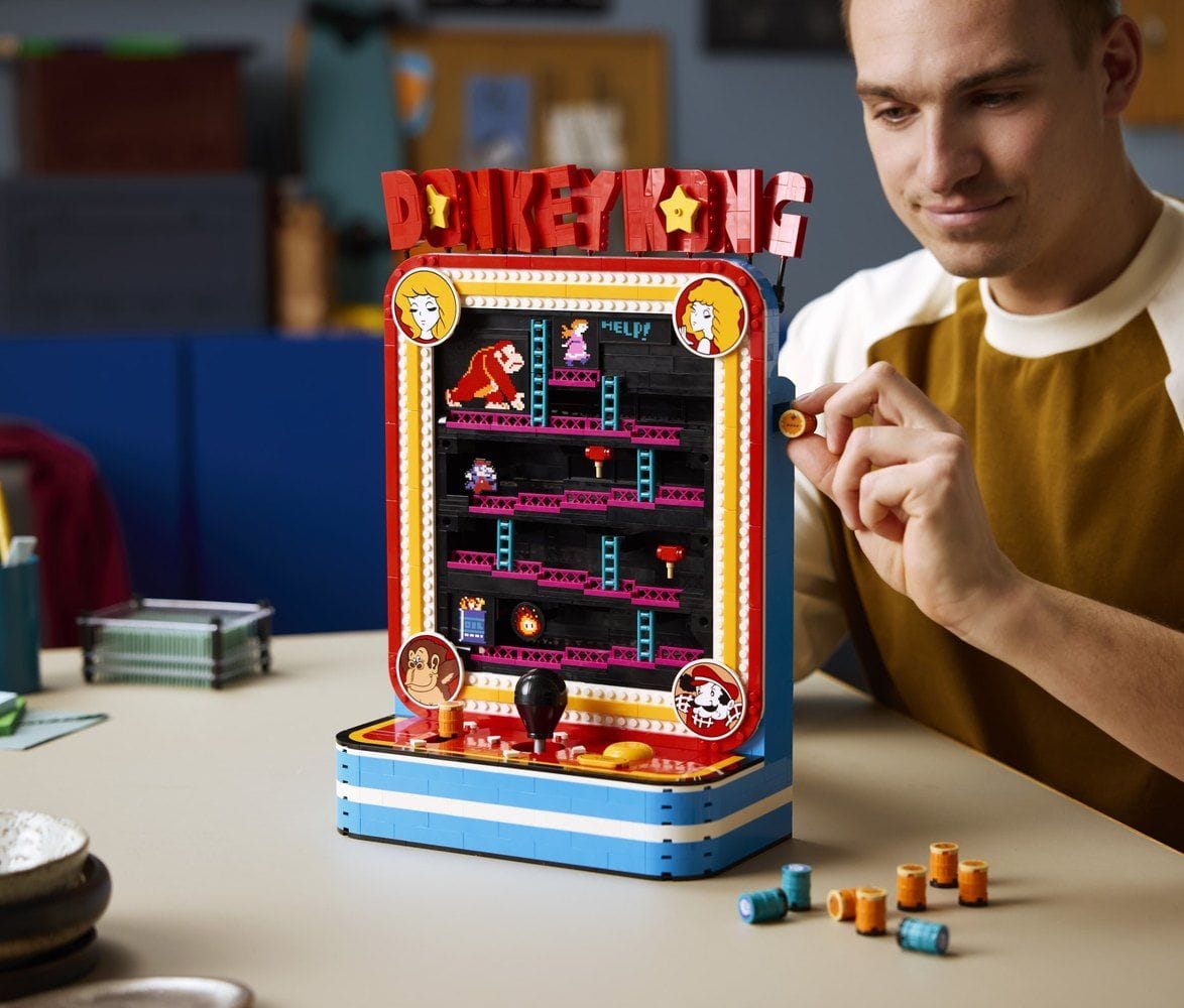 lego-donkey-kong-arcade-72051-02-building-set-lifestyle-1174x1000.jpg | Image