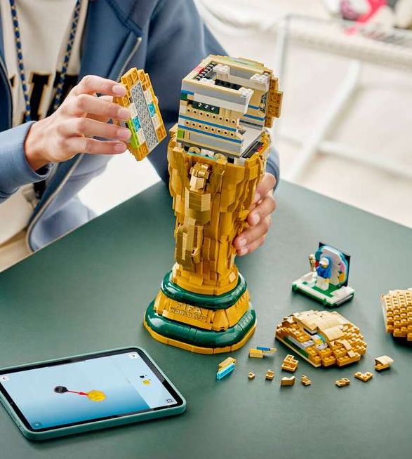 lego-fifa-world-cup-official-trophy-2.jpg | Image