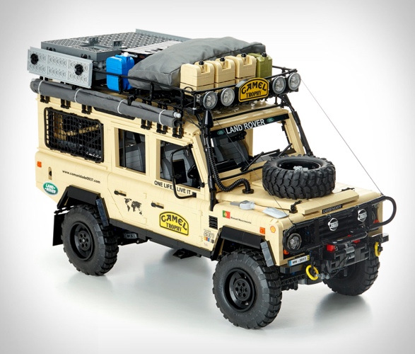 lego-land-rover-defender-110-2.jpg | Image