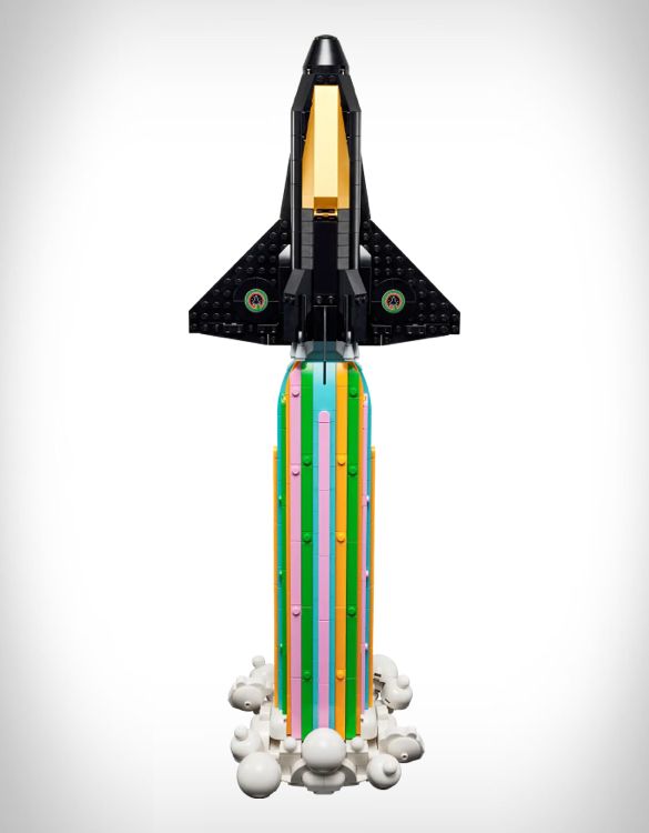 lego-pharrell-williams-over-the-moon-spaceship-set-4.jpg | Image