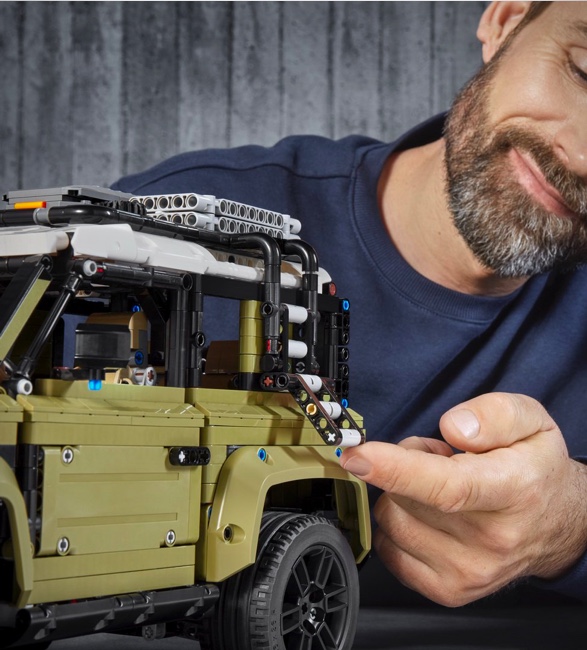 lego-technic-land-rover-defender-4.jpg | Image