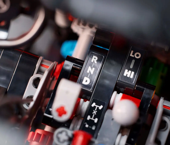 lego-technic-mercedes-g-500-6.jpg