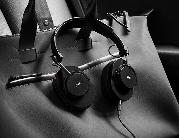 Leica x Master & Dynamic Headphones Leica x Master & Dynamic Headphones