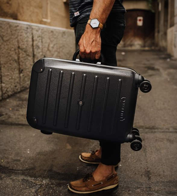 lifepack-carry-on-closet-4.jpg | Image