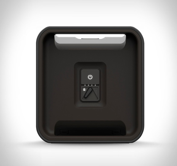 lifeproof-aquaphonics-speaker-2.jpg | Image