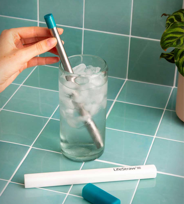 lifestraw-water-filter-straw-2.jpeg | Image