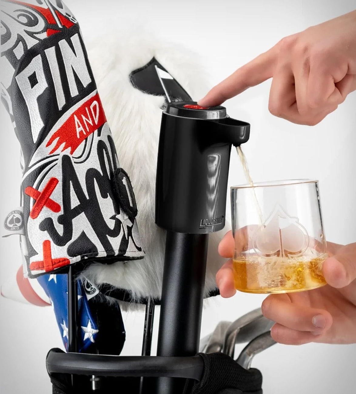 liquorstick-golf-bag-drink-dispenser-7.jpg | Image