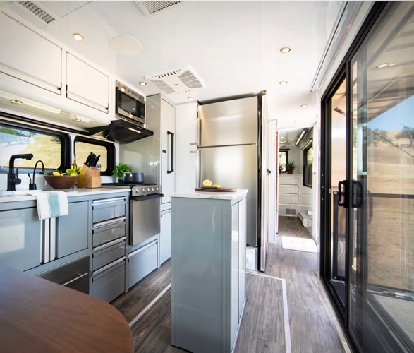 living-vehicle-2023-4.jpg | Image