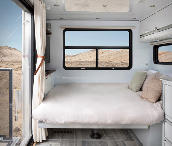 living-vehicle-hd24-travel-trailer-6.jpeg