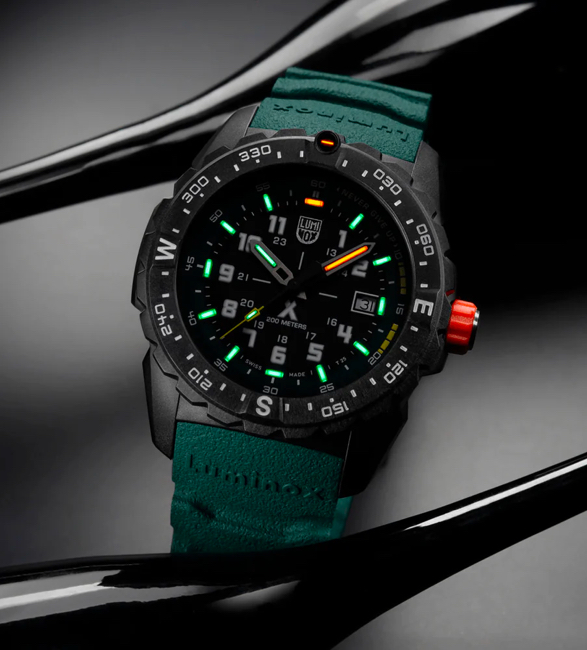luminox-bear-grylls-mountain-series-6.jpeg