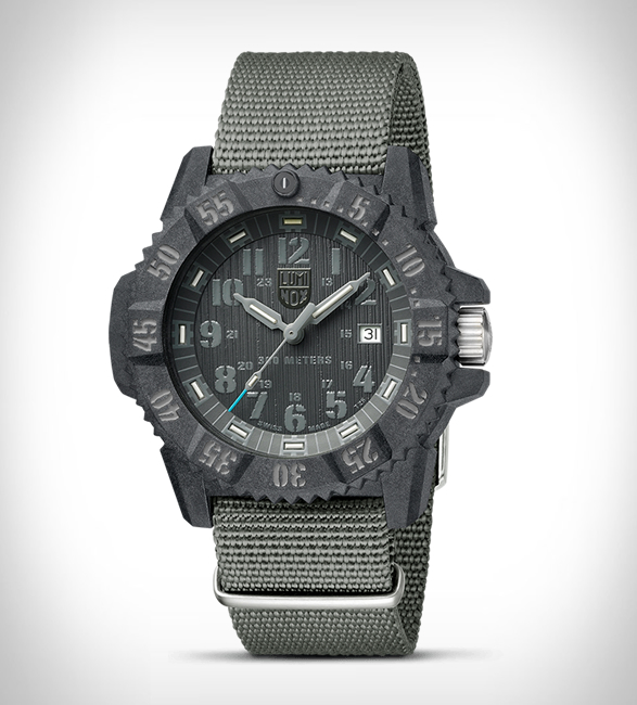 Luminox carbon seal 3802 hotsell
