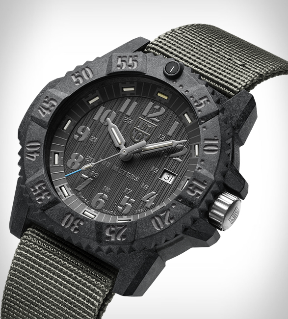 luminox-limited-master-carbon-seal-3.jpg | Image