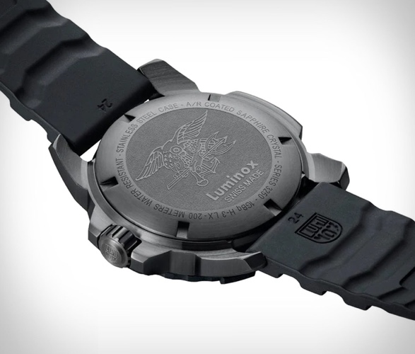 luminox-navy-seal-blackout-dive-watch-5.jpg | Image