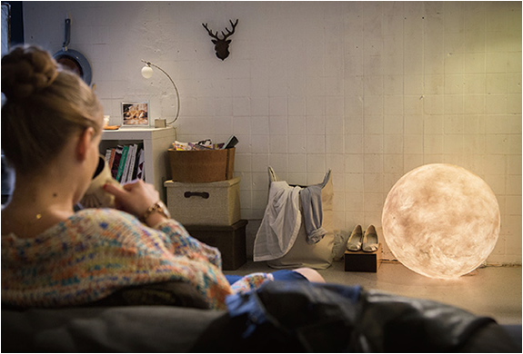 luna-moon-lantern-4.jpg | Image