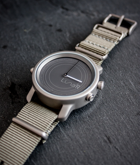 lunar-solar-powered-smartwatch-4.jpg | Image