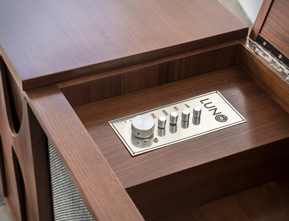 luno-record-whiskey-console-4.jpg | Image