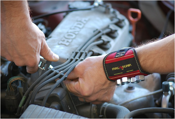 magnogrip-magnetic-wristband-2.jpg | Image