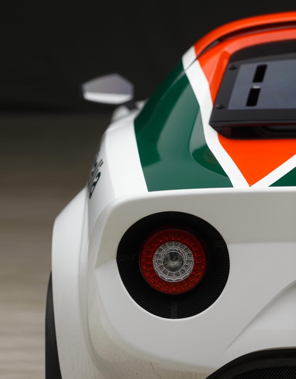 mat-stratos-coupe-8.jpg