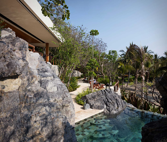 mexican-beachfront-cabana-10.jpg