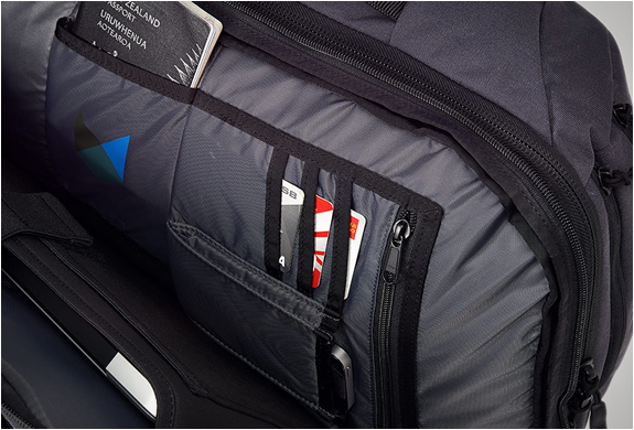 minaal-carry-on-bag-6.jpg