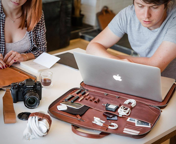 mod-laptop-3-4.jpg | Image
