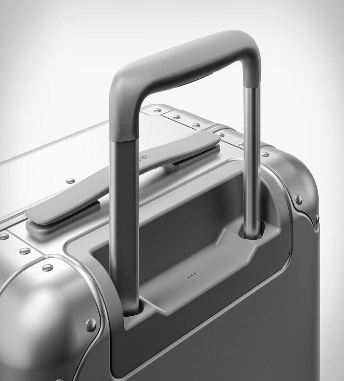 monos-aluminum-carry-on-4.jpg | Image