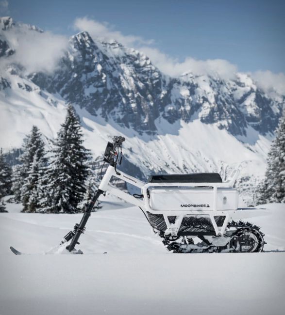 moonbike-electric-snowbike-6.jpeg