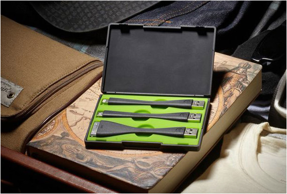 mophie-usb-travel-kit-5.jpg | Image