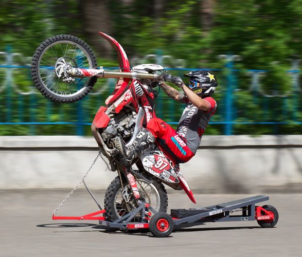 motorcycle-wheelie-machine-2.jpg | Image